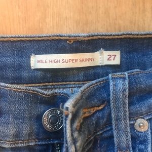 Levi Mile High Skinny Jean
